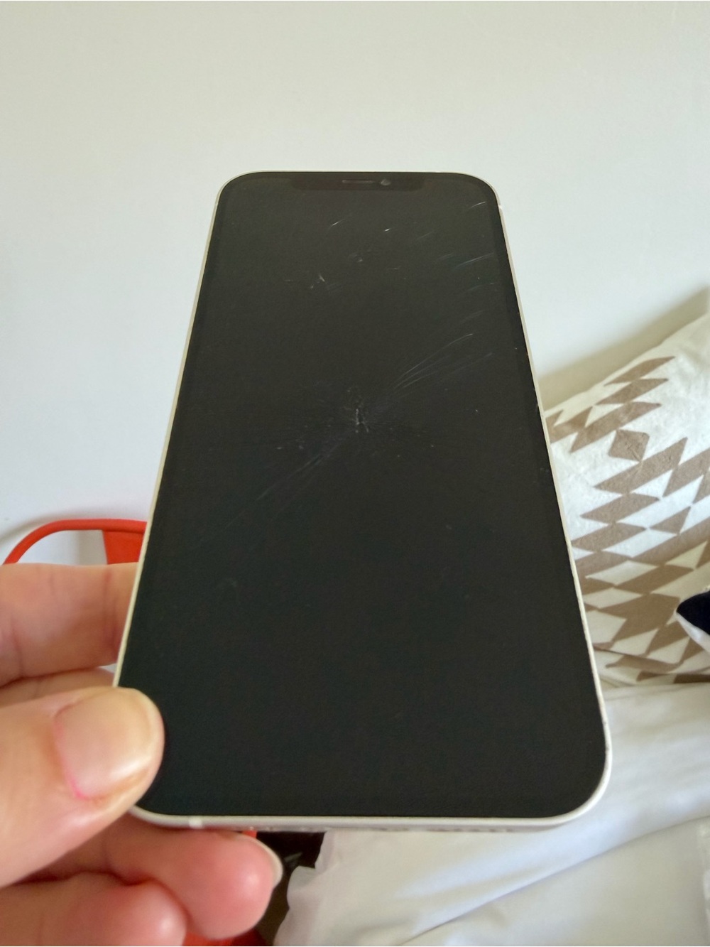 iPhone 12 - Unlocked - cracked screen